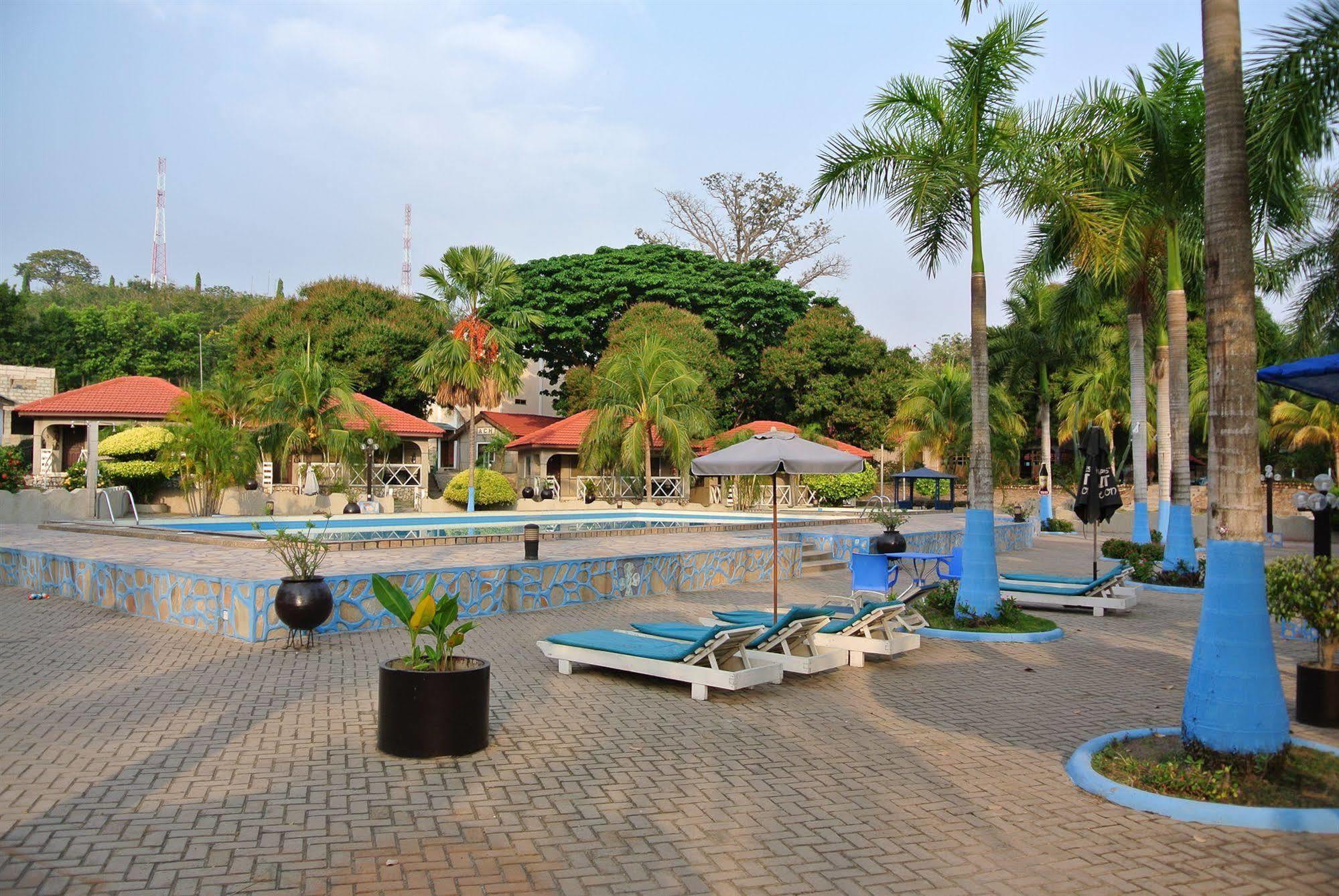 Akosombo Continental Hotel エクステリア 写真