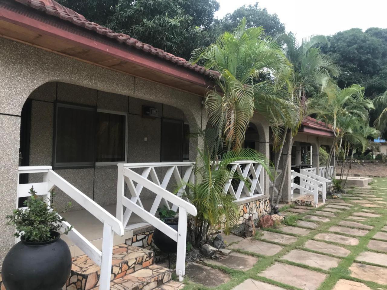 Akosombo Continental Hotel エクステリア 写真